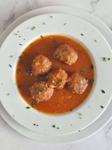 Sweet and sour prawn ball curry